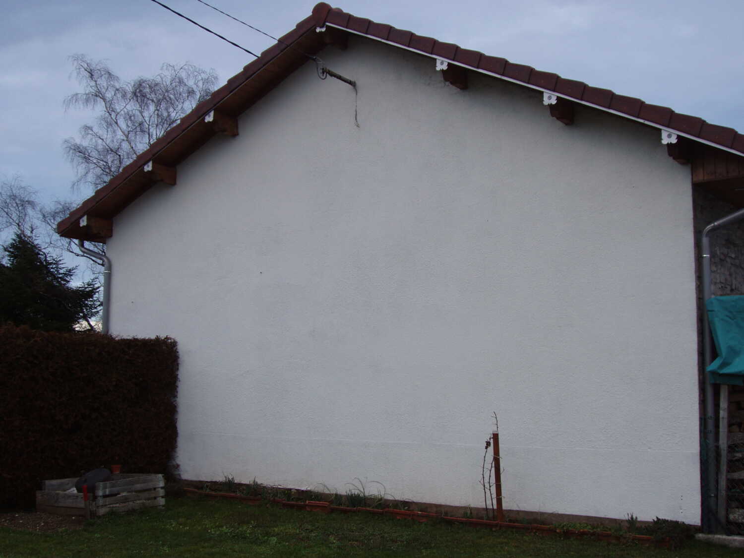 Photo d'une façade extérieure repeinte
